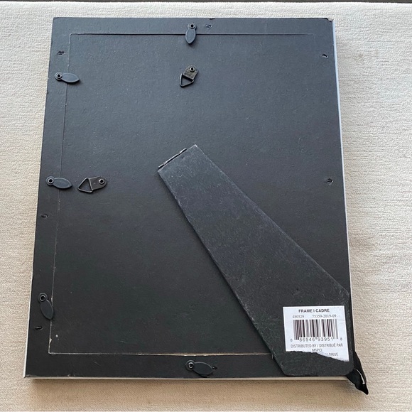 Simple Beautiful & Quality 8 X10 Frame - Picture 2 of 5